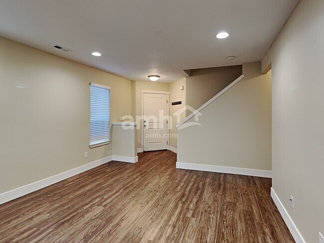 Building Photo - 847 NW 1st Ave