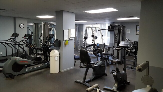 Building Photo - 3500 Galt Ocean Dr