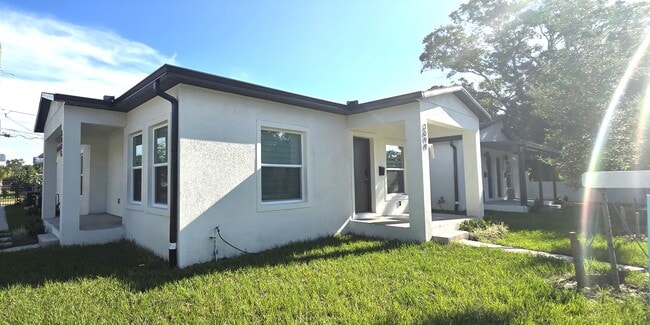 Building Photo - 3099 15th Ave S