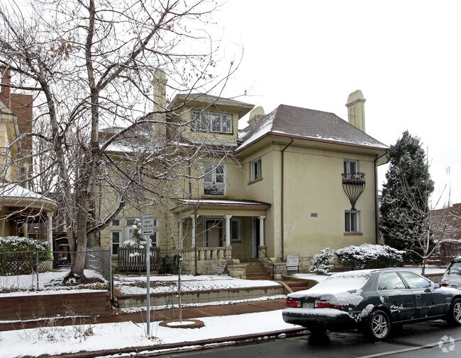 Primary Photo - 1218 Washington