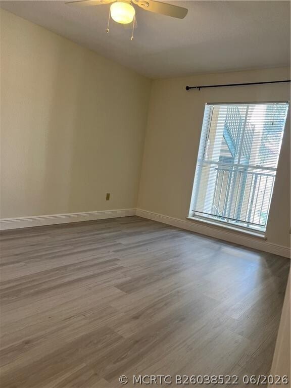 Building Photo - 875 Riverside Dr