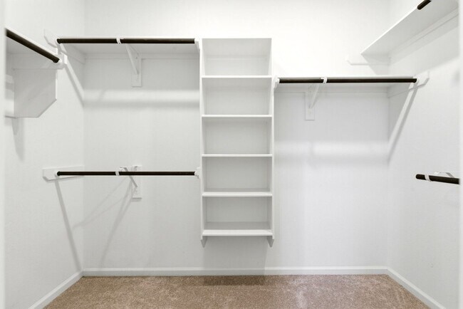 Building Photo - 3057 Pensacola Dr