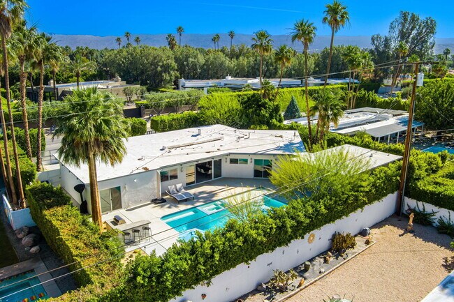 Building Photo - 1155 E Paseo El Mirador