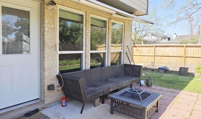 Building Photo - 3834 Carya Cir
