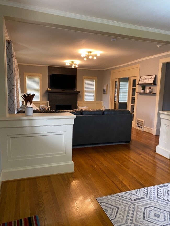 Building Photo - 322 N New Madrid St