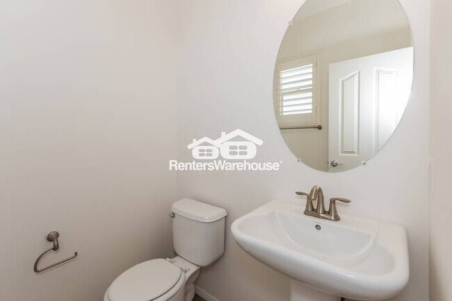 Building Photo - Discover the perfect blend of style and co...