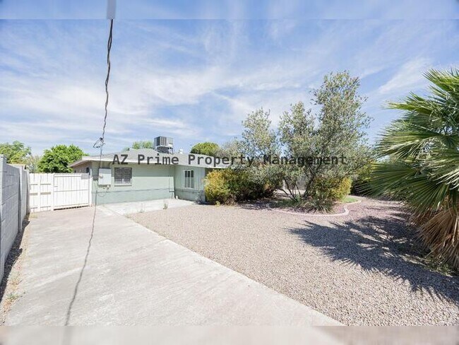 Building Photo - 6521 N 19th Dr