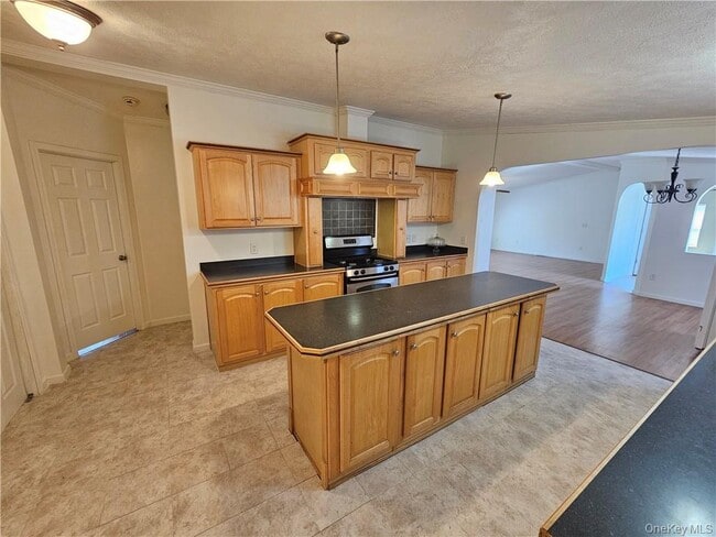 Building Photo - 3 Wildwood Rd