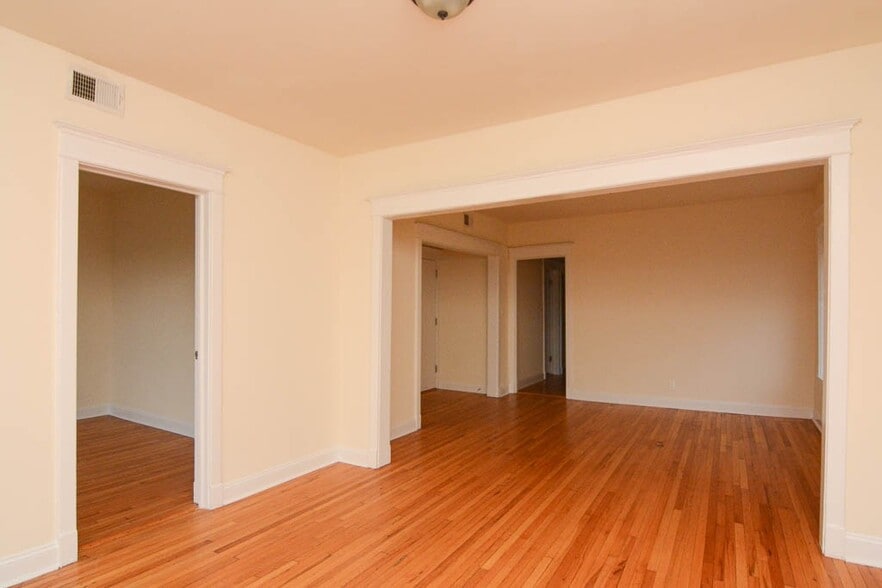 Building Photo - 1524 N Kedzie Ave