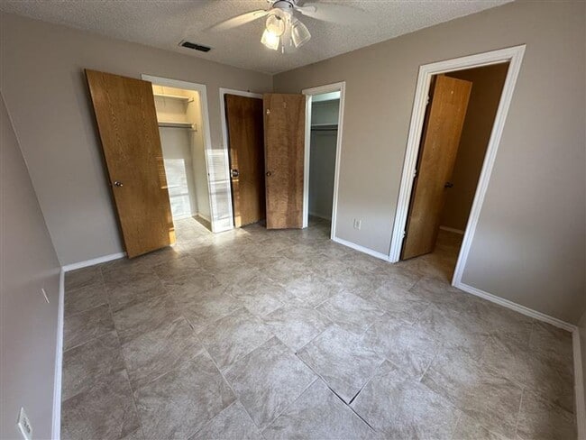 Building Photo - 12747 Candleridge Dr