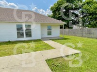 Building Photo - 2 Bed / 1 Bath Duplex in Weiner, AR