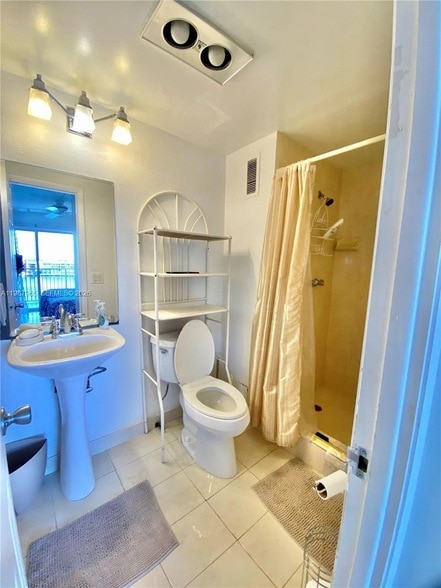 Building Photo - 400 Golden Isles Dr