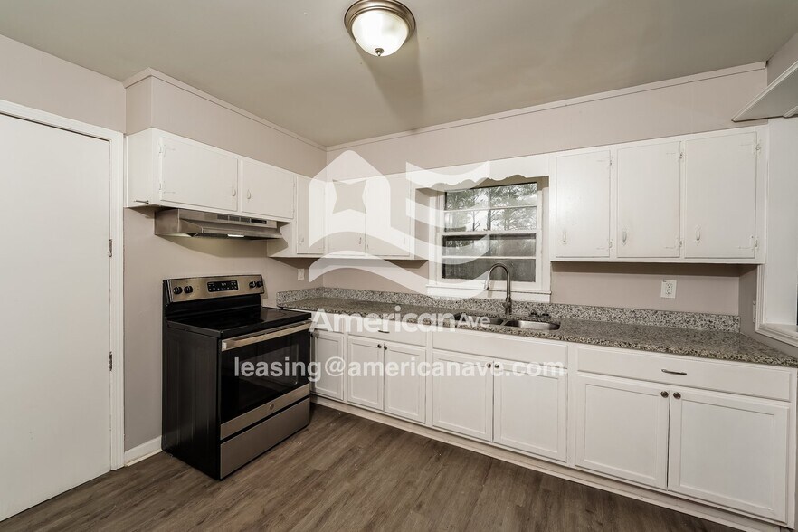 Building Photo - 1816 Etowah Cir