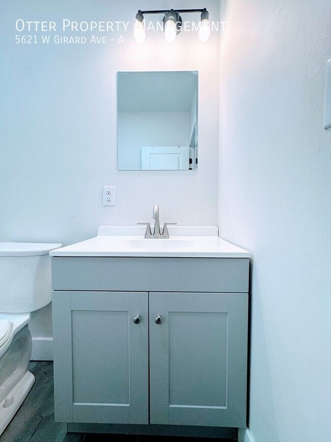 Building Photo - 5621 W Girard Ave