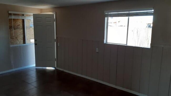 Building Photo - 4717 N 47th Dr