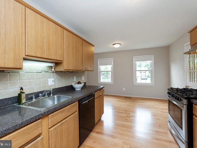 Building Photo - 5307 Greenough Pl