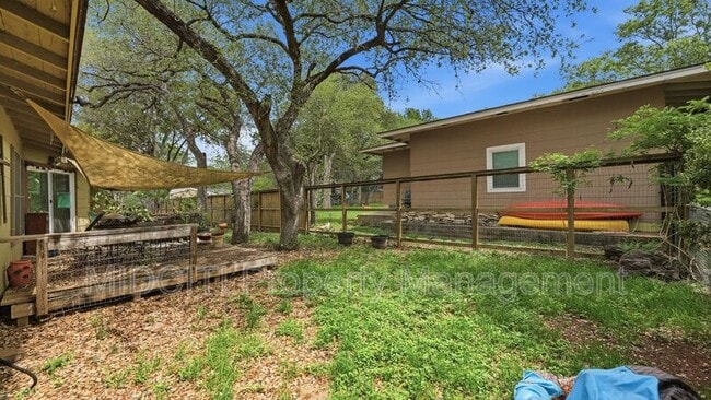 Building Photo - 1079 Canyon Dr