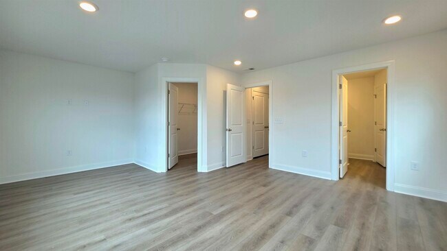 Building Photo - 670 Bolder Way