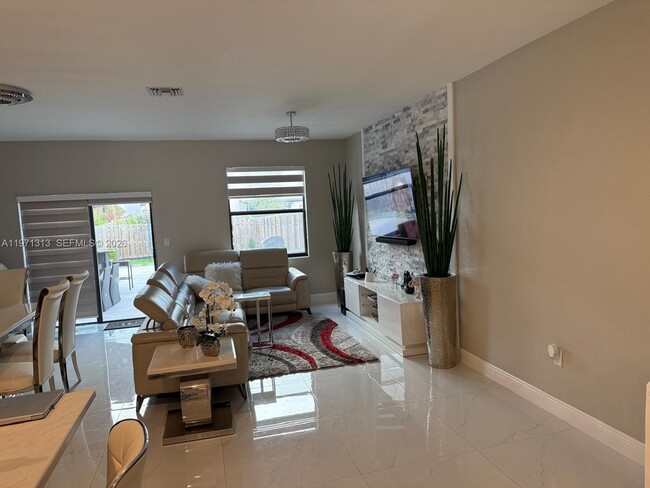 Building Photo - 25265 SW 109th Ave