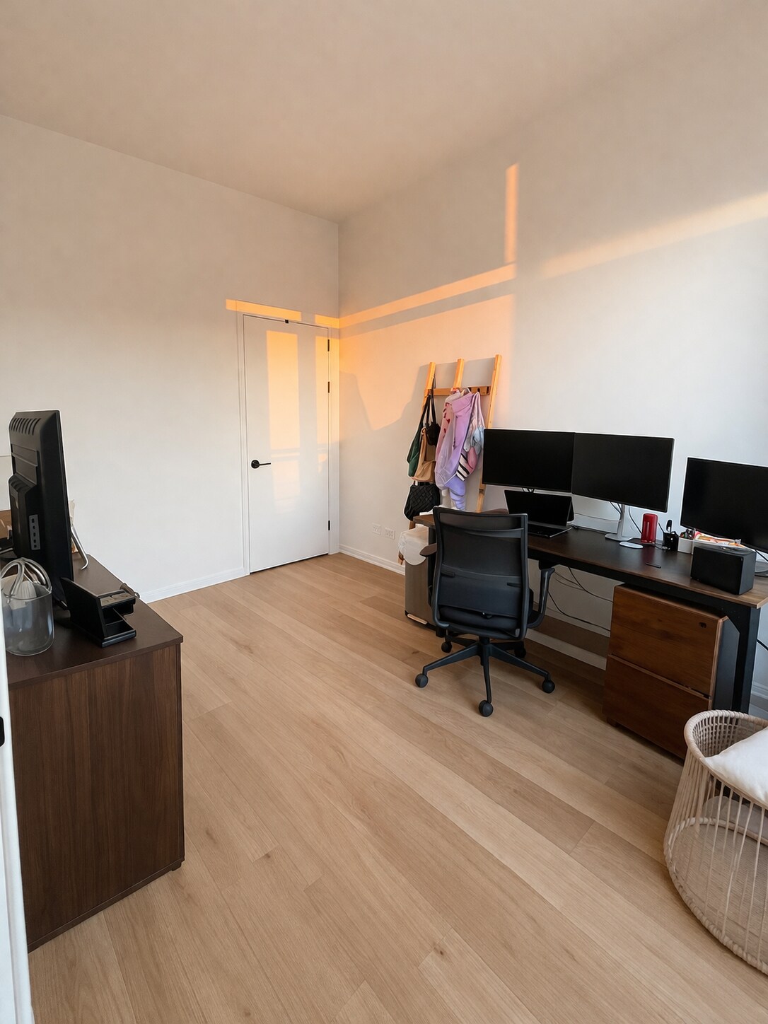 Building Photo - 4513 N Clark St