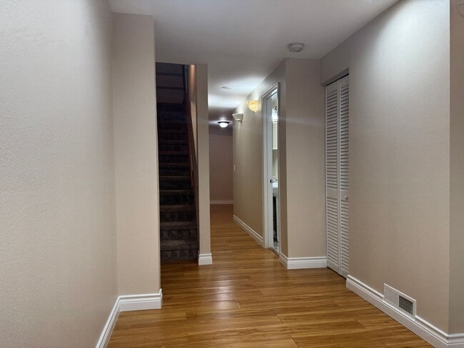 Building Photo - Beautiful Victoria Village Townhomes!
