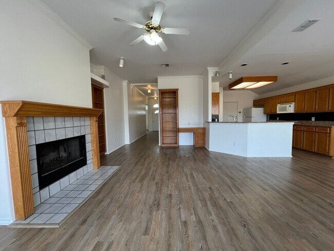 Building Photo - WATERFRONT HOME  - SOUTHEAST FACING W/ NEW DECK & BOATLIFT
