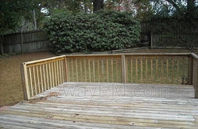 Building Photo - 322 Lamplighter Ln