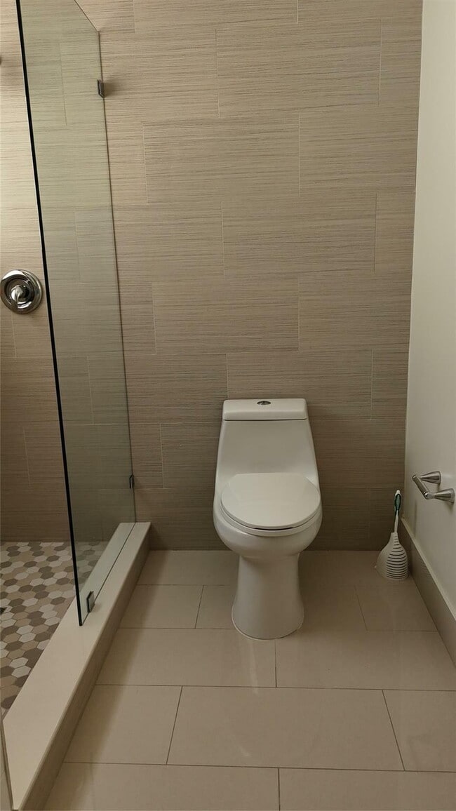 Building Photo - 6733 NW 81st Ct