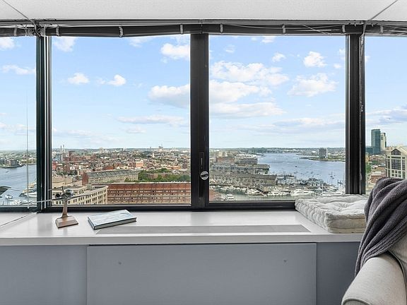 Building Photo - 85 E India Row