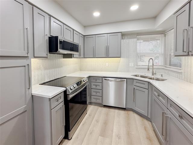 Building Photo - 2025 Glencrest Ln