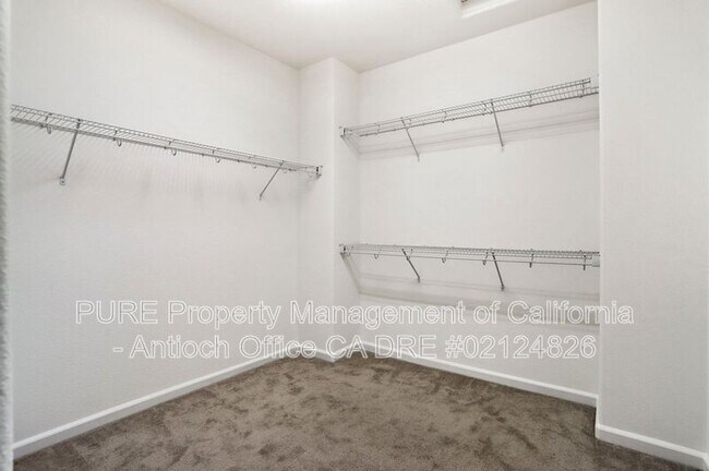 Building Photo - 2446 Mojave Dr