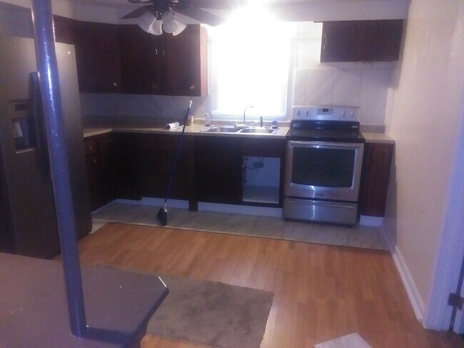 Building Photo - 4535 S Main St