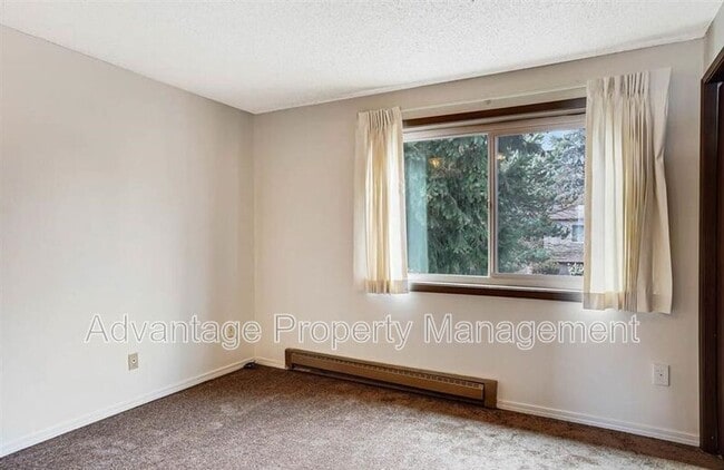 Building Photo - 1445 NW Division St