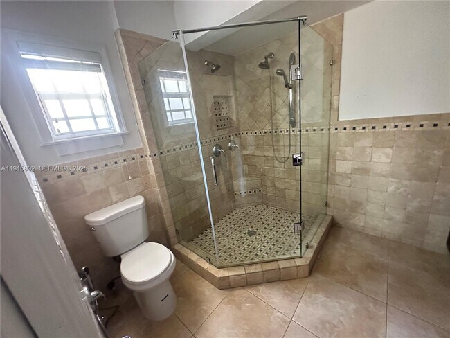 Building Photo - 7780 SW 28th St