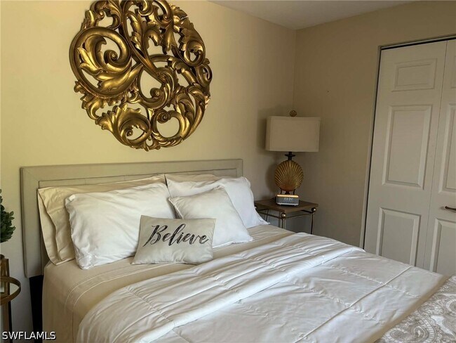 Building Photo - 1156 Oakes Blvd