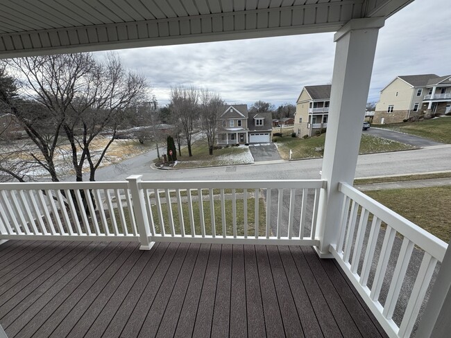 2F deck - 917 Kentwood Dr