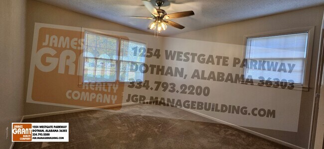 Building Photo - 1511 Shrewsbury Dr