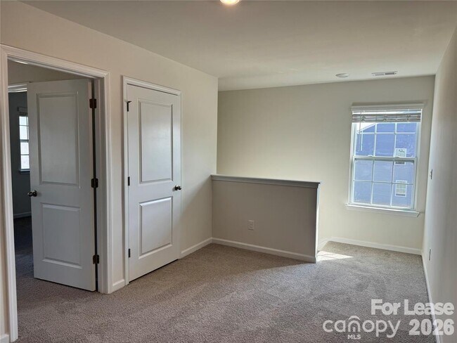 Building Photo - 122 Old Home Rd