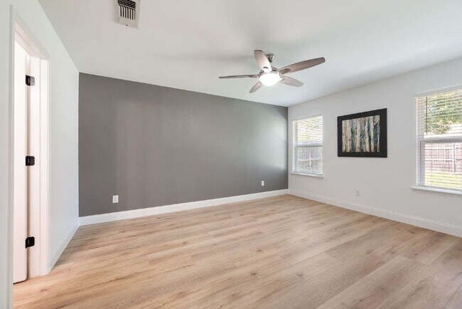 Building Photo - Renovated 3BR | Open Concept | Large Outdoor Space | Keller ISD
