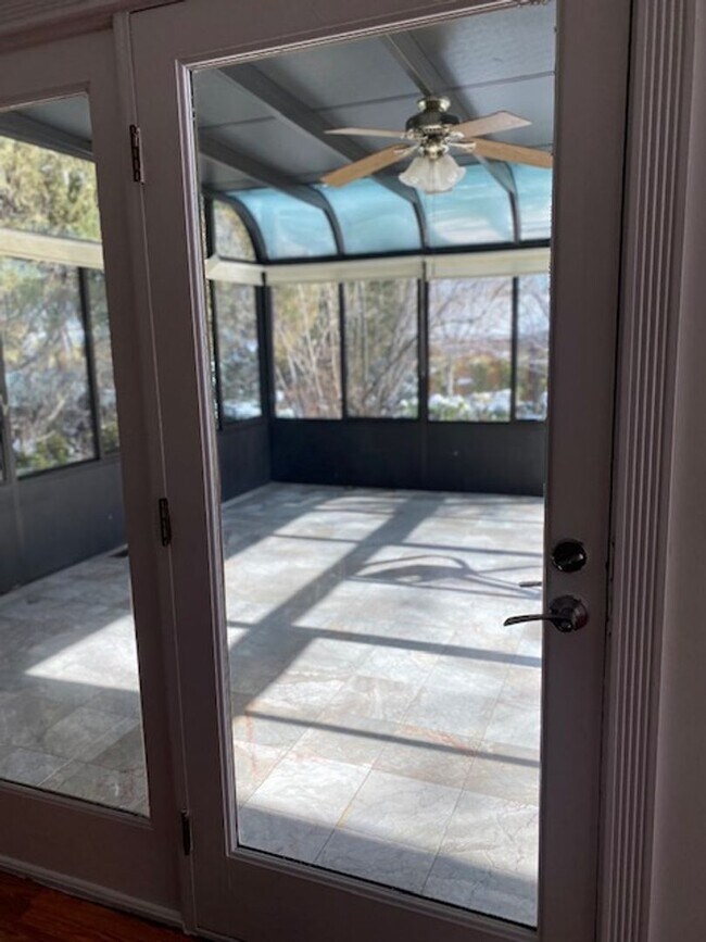 Building Photo - 3665 Cashill Blvd