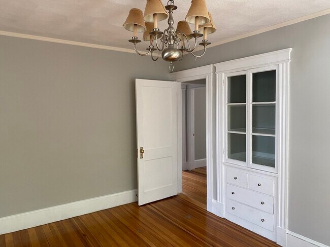 Building Photo - 70 Auburndale Ave