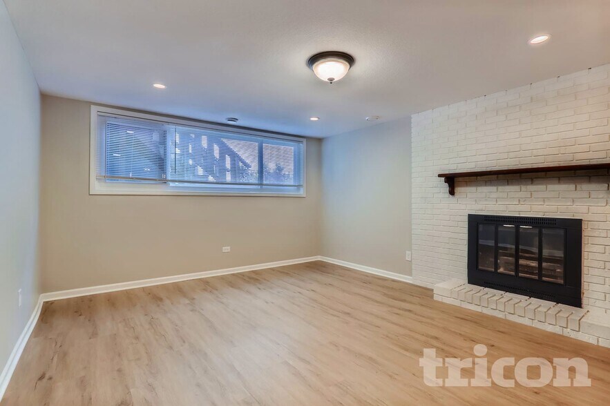 Building Photo - 16417 Gladiola Ave