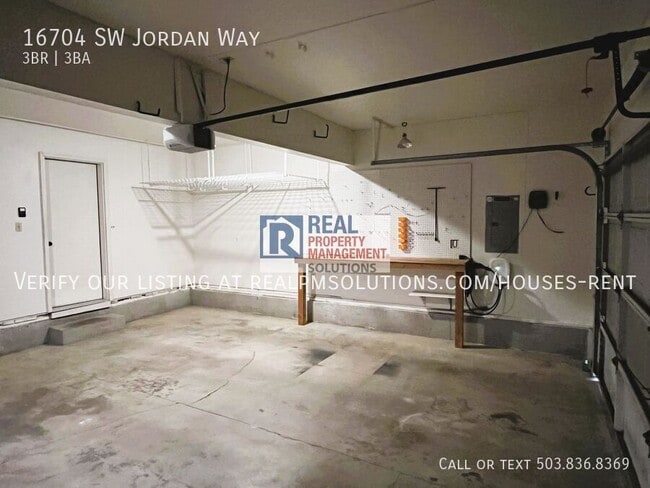 Building Photo - 16704 SW Jordan Way