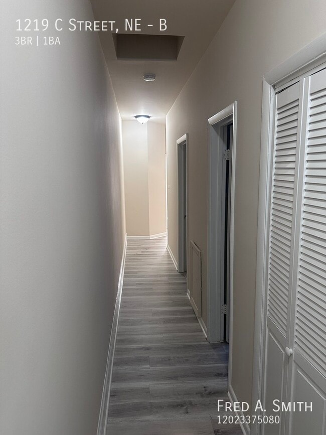 Building Photo - 1219 C St NE