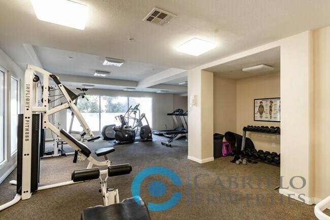 Building Photo - 2330 1st Ave