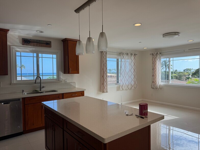 Building Photo - 5846 Kalanianaole Hwy
