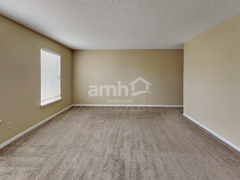 Building Photo - 13426 Allegiance Dr