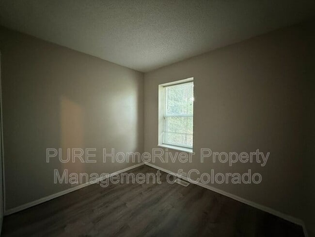 Building Photo - 7140 Poteae Dr