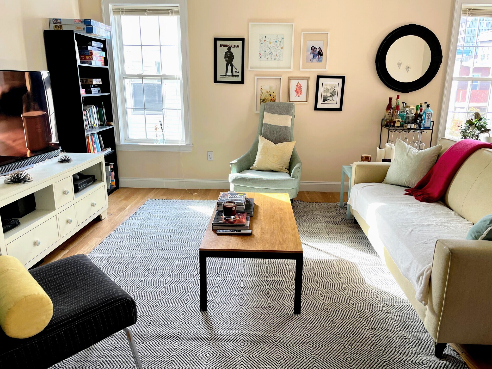 Living - 202 Green St