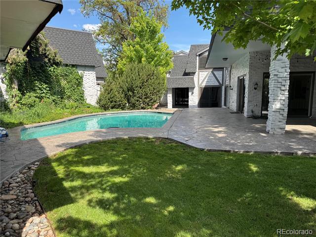 Building Photo - 3577 S Hillcrest Dr